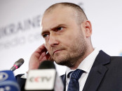 Короткое замыкание в голове колорада - Ярош на собственном авто эвакуировал израильскую семью из Краматорска в Днепропетровск